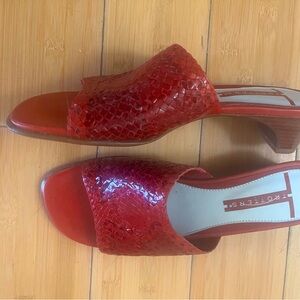 Trotters Red Leather Specialty Woven Sandals Cushioned footbed brand new. 7.5